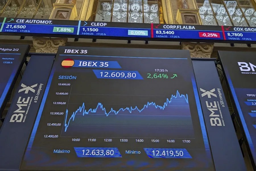 Las bolsas europeas caen en torno al 0,50 % siguiendo la estela de Asia y Wall Street