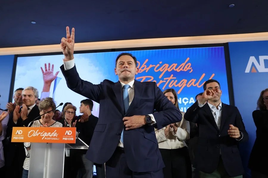 Elecciones en Portugal: Los partidos de derechas consolidan su avance y los socialistas entrar en crisis