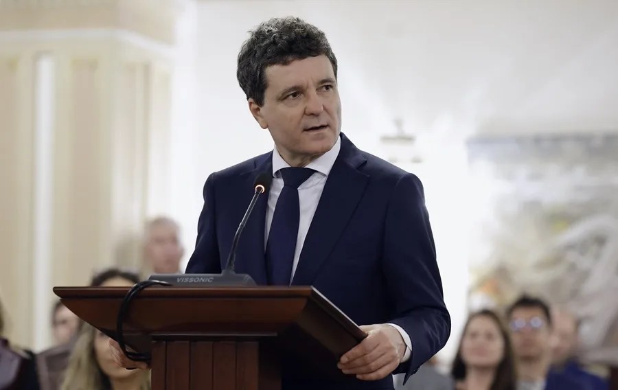 El europeísta Nicusor Dan asume la Presidencia de Rumanía