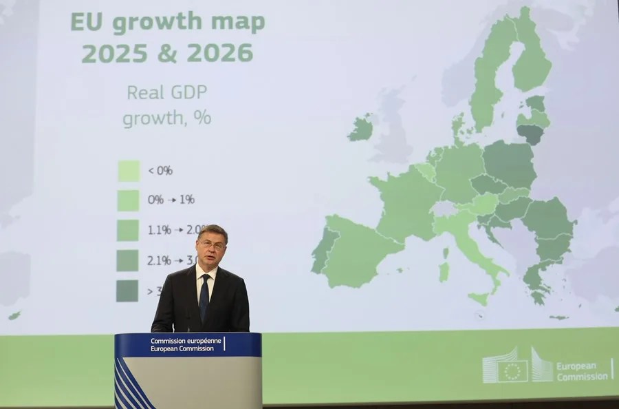 Bruselas mejora tres décimas la previsión de crecimiento de España en 2025, hasta el 2,6 %
