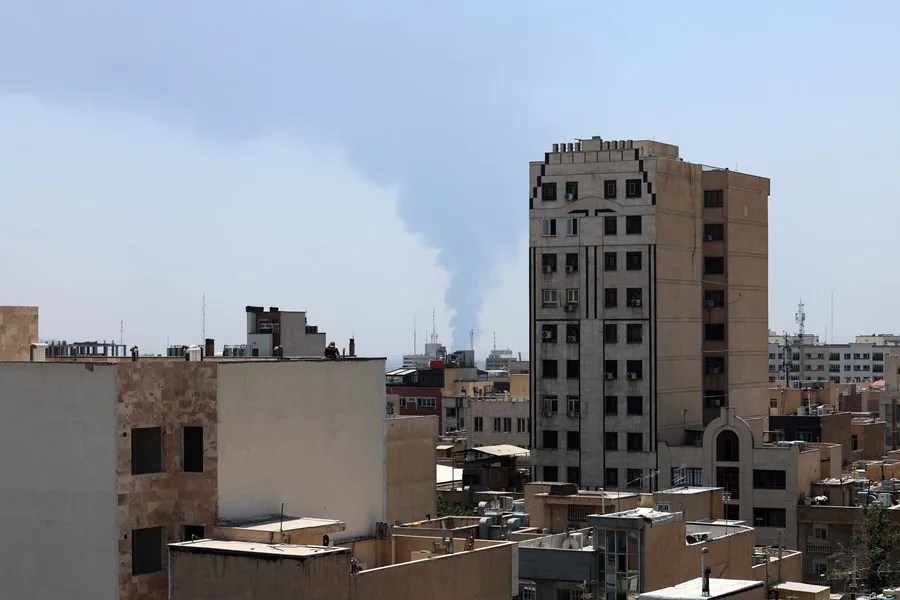 Pánico en un barrio de la capital iraní tras el aviso de ataque