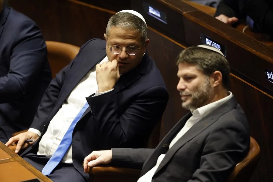 Smotrich y Ben Gvir, los ministros israelíes fanáticos y colonos sancionados por Londres