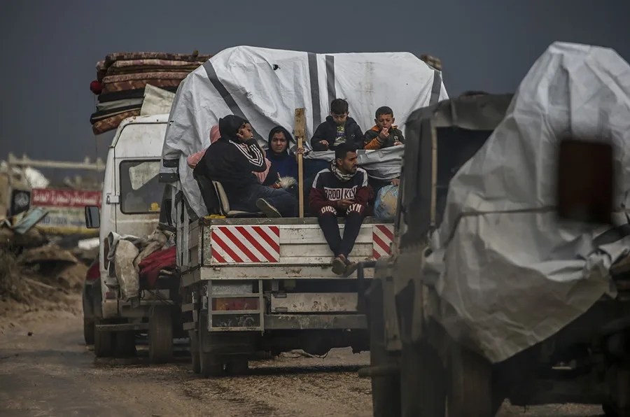 Guerras y violencia mantienen lejos de su hogar a 122 millones de personas en el mundo