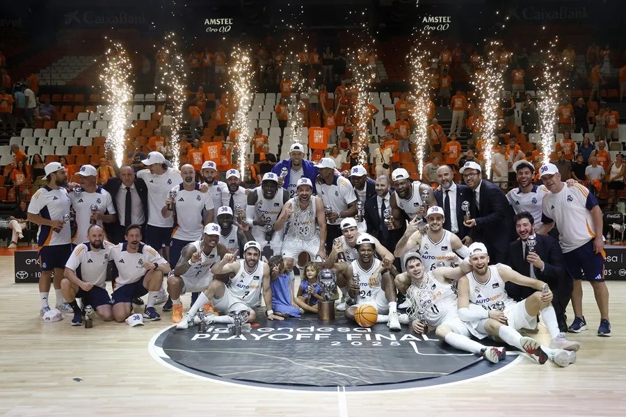 El Real Madrid conquista la Liga Endesa en el ‘último baile’ del Valencia en la Fonteta
