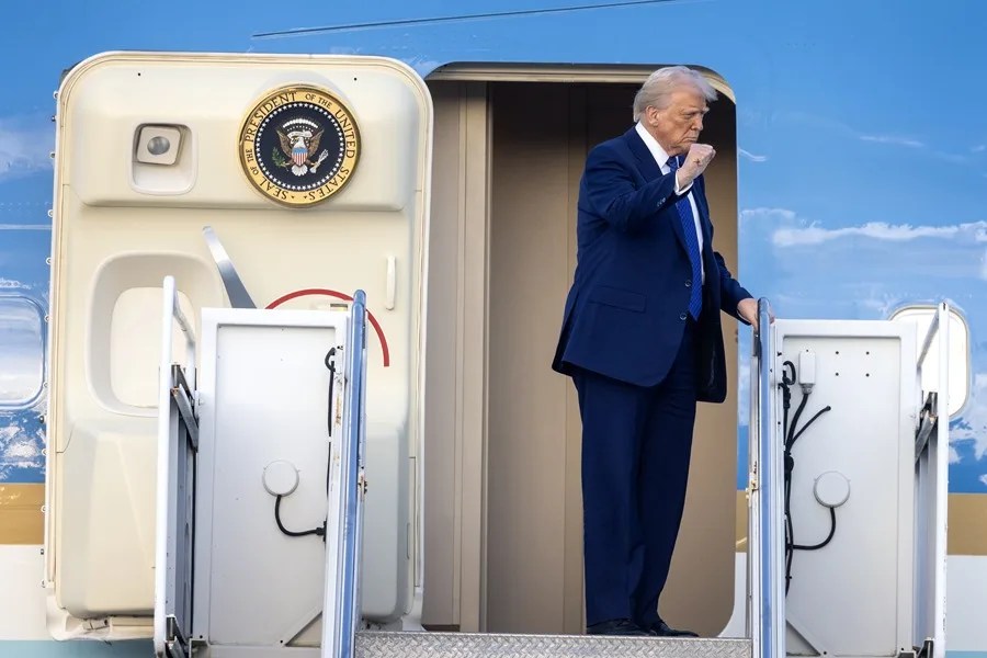 Trump critica a Israel por seguir bombardeando Irán tras el acuerdo de alto el fuego