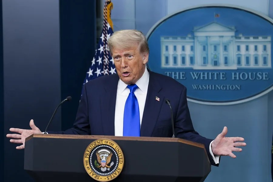 El Senado de EE.UU. aprueba abrir el debate del polémico presupuesto del presidente Trump