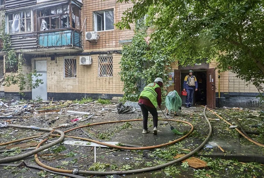 Al menos 3 muertos y 60 heridos en un nuevo ataque ruso contra Járkov