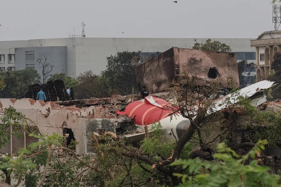 Accidente de Air India: continúa la búsqueda de las cajas negras del vuelo AI171