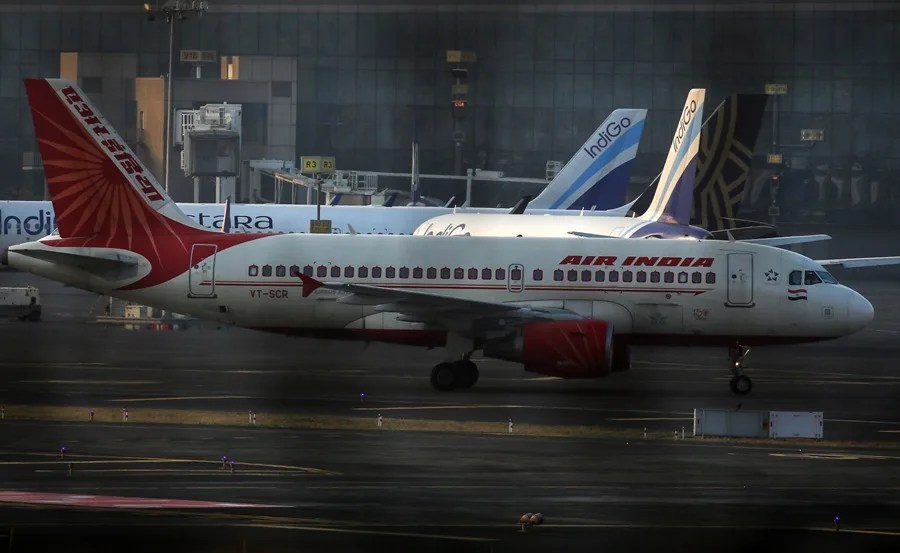 Más de 240 personas viajaban a bordo del avión estrellado en India con destino a Londres
