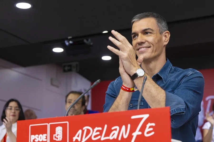 Sánchez se compromete a acabar con la corrupción en un Comité con Page como único crítico