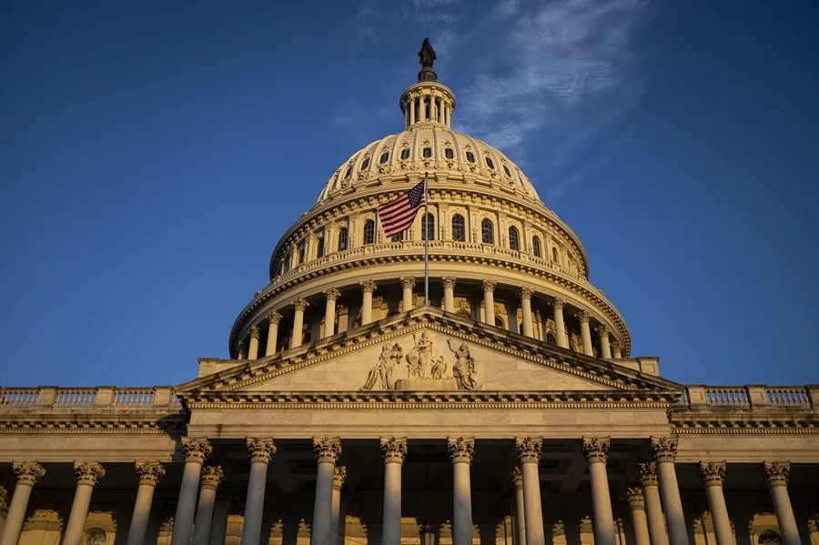 La Cámara Baja de EE.UU. da su aprobación final al plan fiscal de Trump, quien lo firmará el Día de la Independencia
