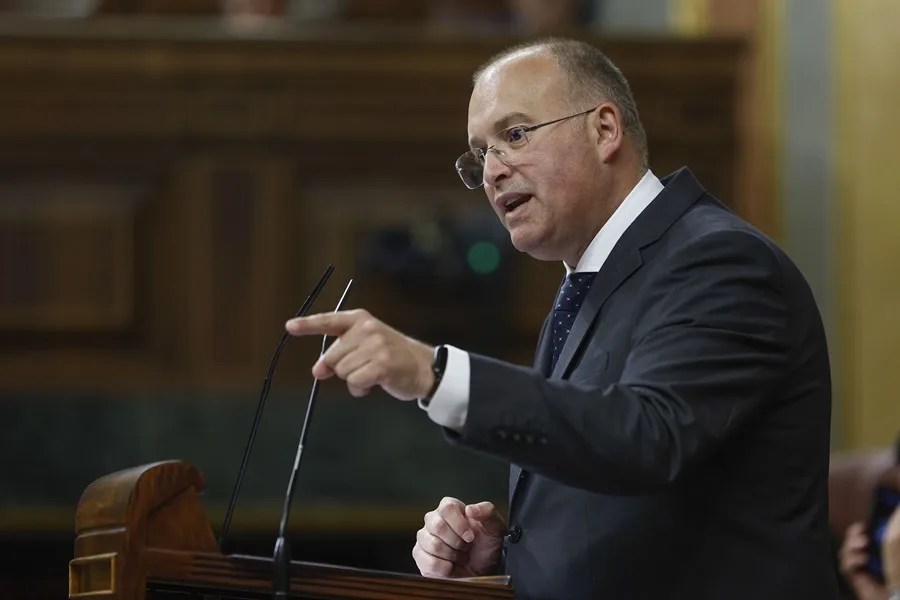 Miguel Tellado será el secretario general del PP y Ester Muñoz la portavoz en el Congreso