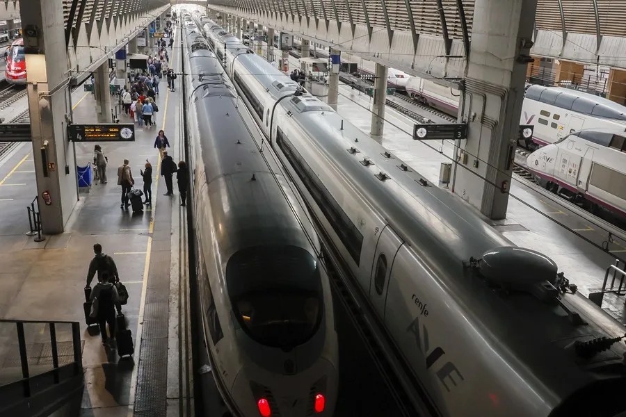 Restablecida la circulación de trenes entre Madrid y Andalucía por una de las vías, tras una avería en la catenaria