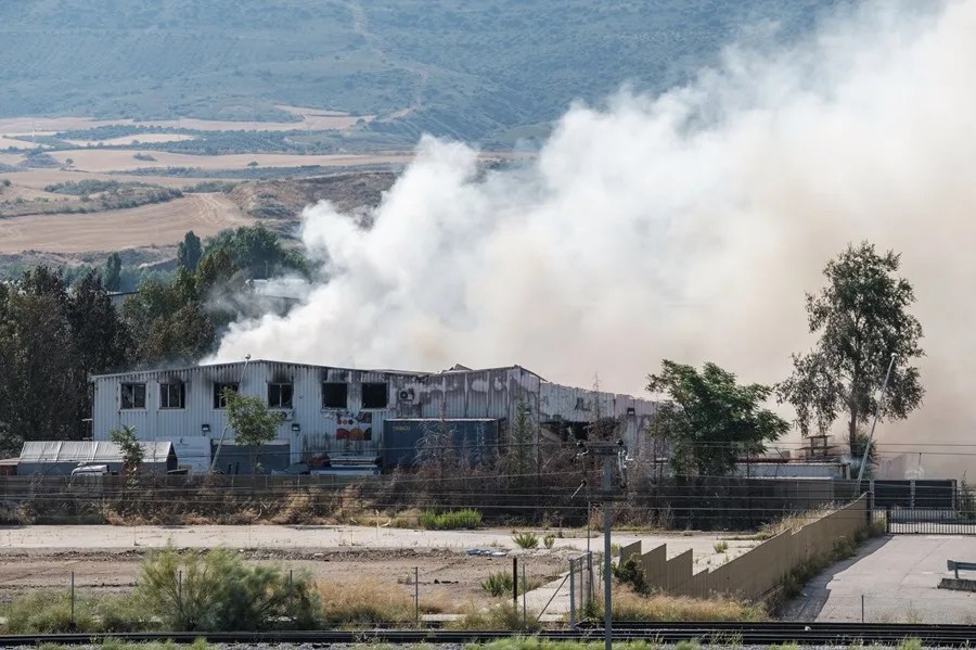 Reducen las medidas de protección al polígono afectado por el incendio de Guadalajara