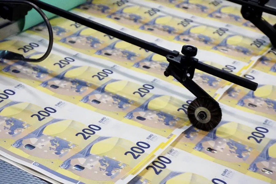 Las autonomías recibirán este mes casi 10.000 millones en atrasos por entregas a cuenta