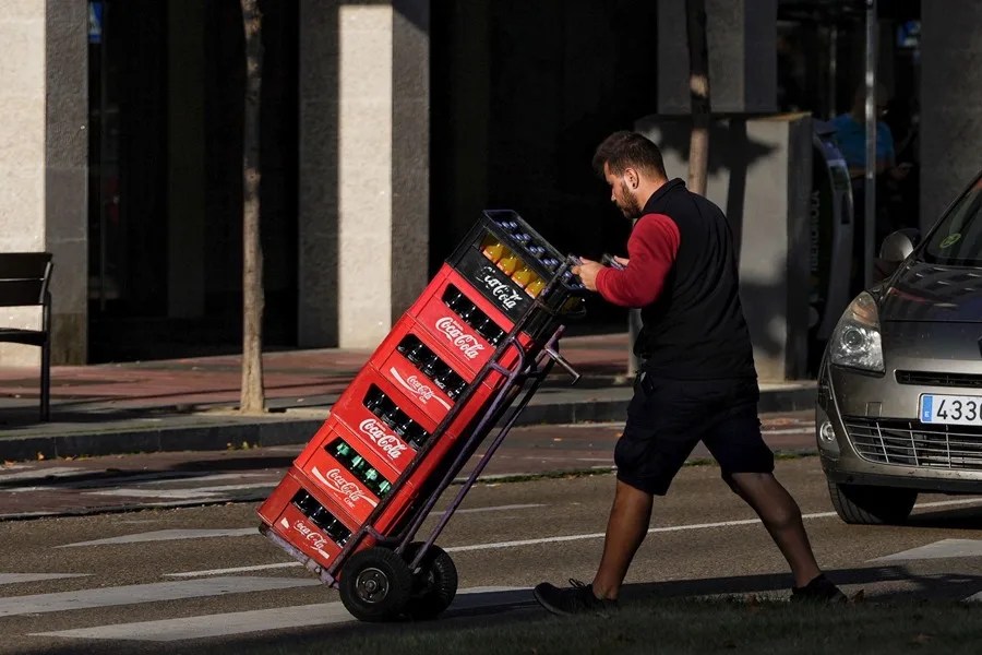 Los salarios marcaron un nuevo récord en 2024 al alcanzar los 27.558,68 euros anuales