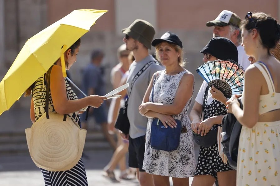 Once comunidades en alerta por calor, cinco en naranja, por valores de hasta 41 grados