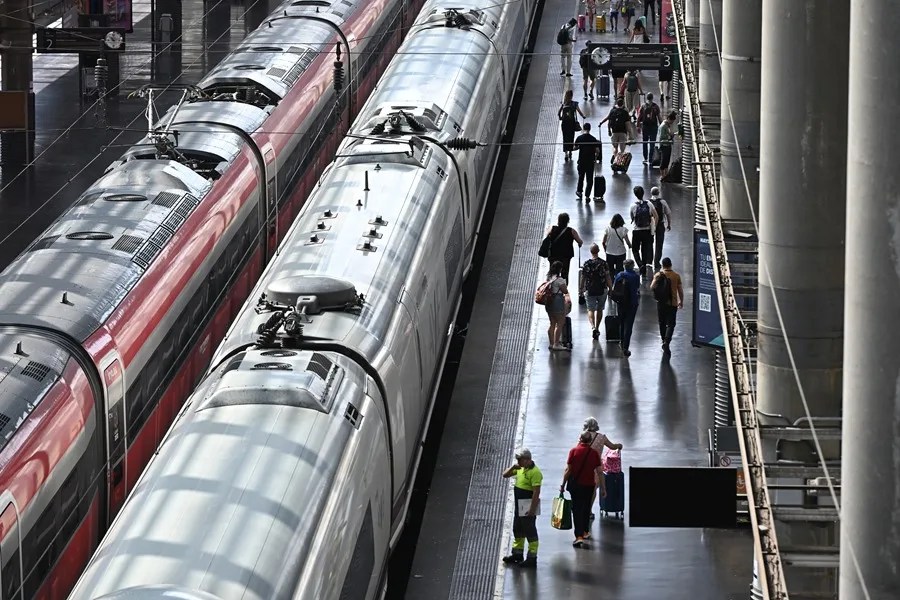 Más de 15.000 pasajeros afectados por un corte de 15 horas en los trenes Madrid-Andalucía