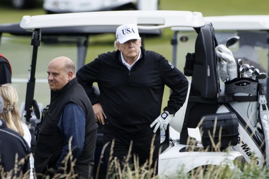 Von der Leyen llega a Turnberry para mantener una reunión con Trump sobre un posible acuerdo arancelario