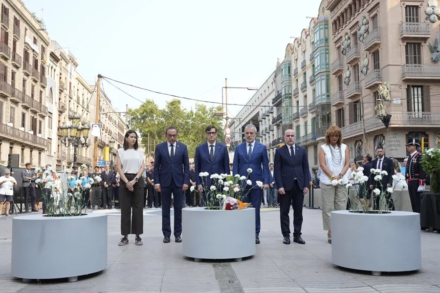 Las víctimas protagonizan un emotivo homenaje por el octavo aniversario del 17A