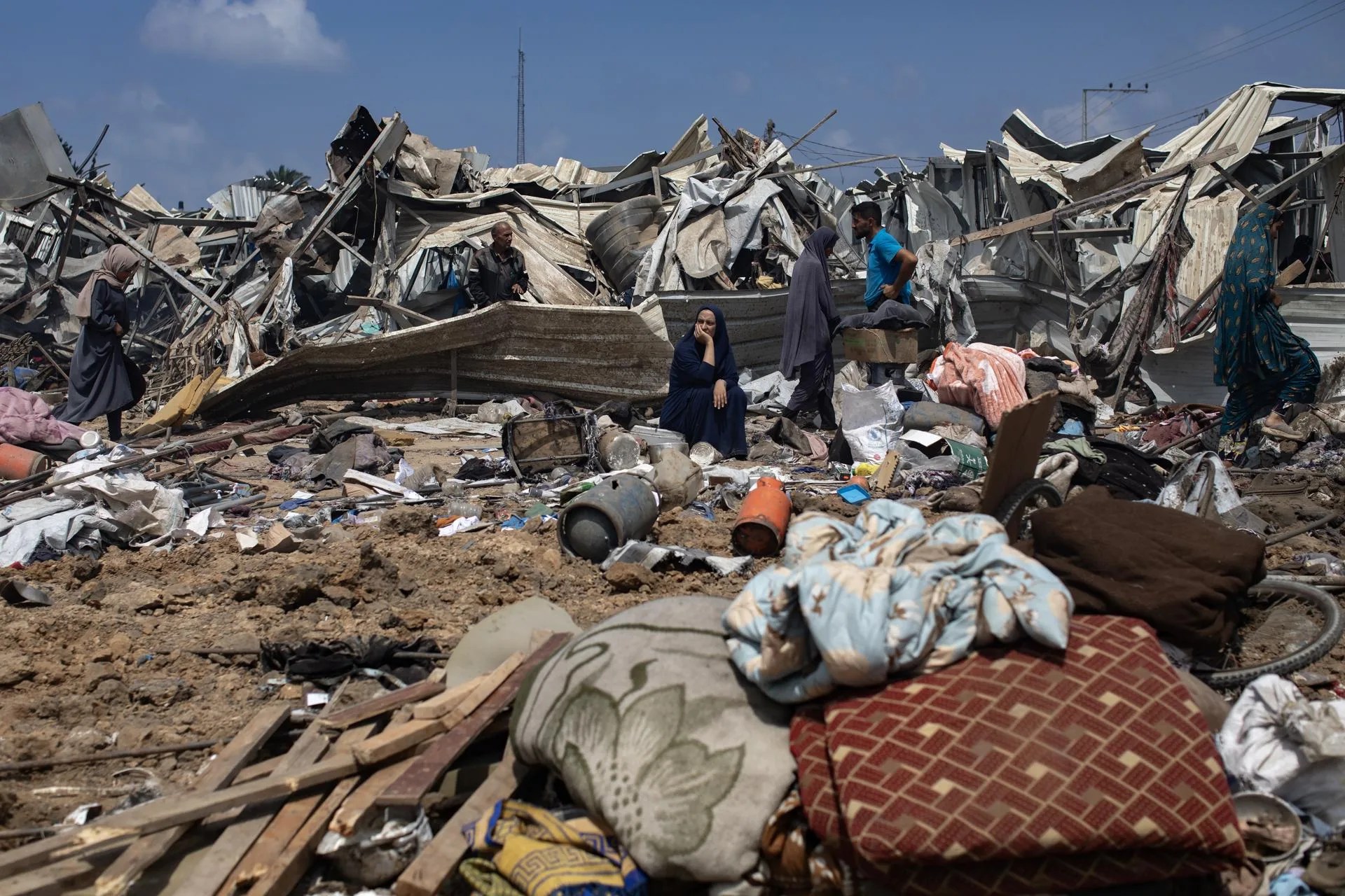 Israel urge a médicos, personal de hospitales y ONG a abandonar la ciudad de Gaza ante su ofensiva