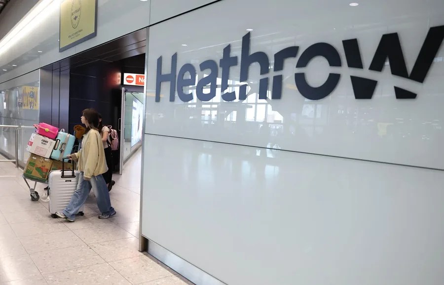 El aeropuerto de Heathrow informa de un «problema técnico» de su proveedor y posibles demoras