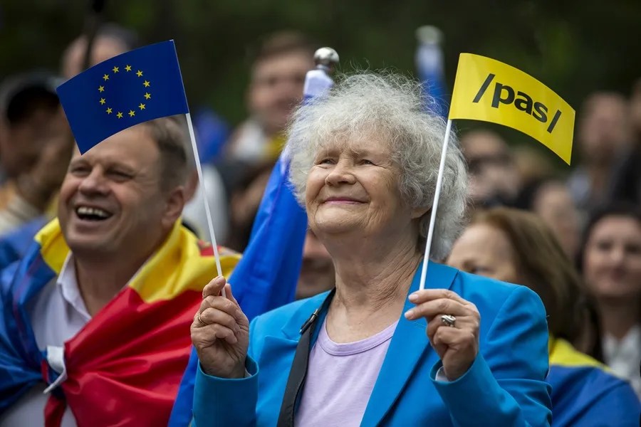 Moldavia celebra este domingo unas cruciales elecciones parlamentarias