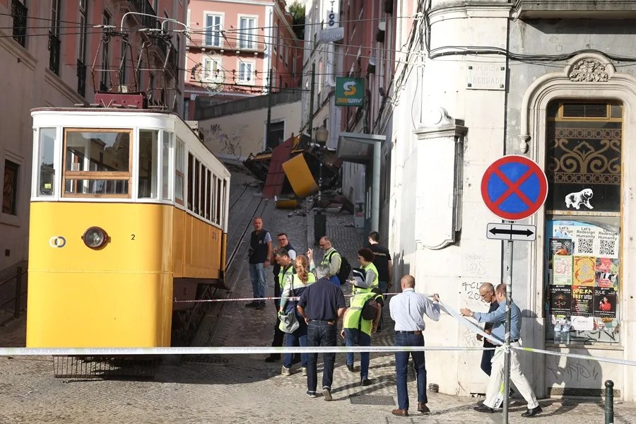 Tragedia en Lisboa: asciende a 16 el número de muertos tras el accidente del funicular