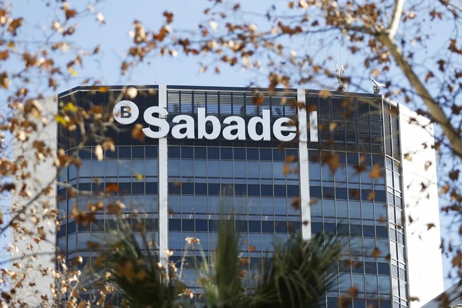 La CNMV autoriza la opa del BBVA sobre el Banco Sabadell