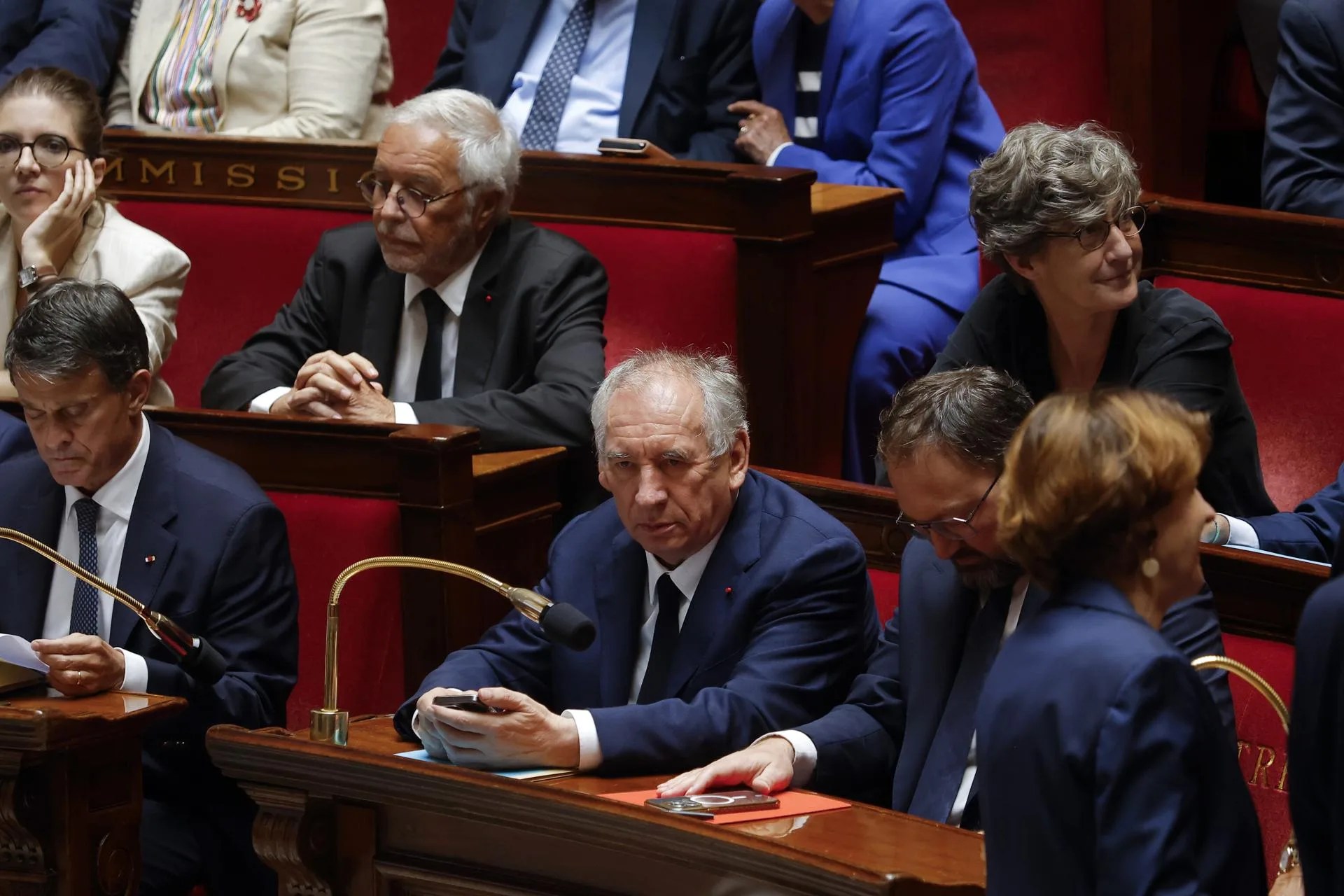 Bayrou ya presentó su dimisión a Macron, que nombrará a un nuevo primer ministro