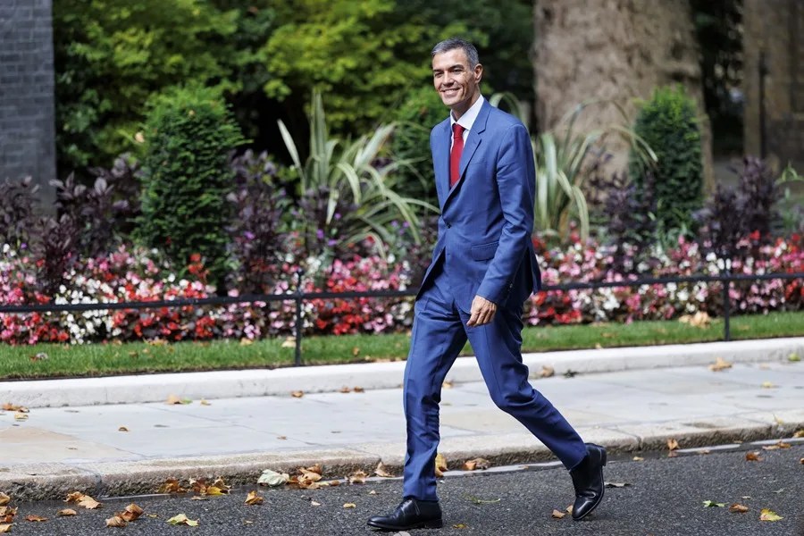 Sánchez viaja a París para ratificar el apoyo a Ucrania en la Coalición de Voluntarios