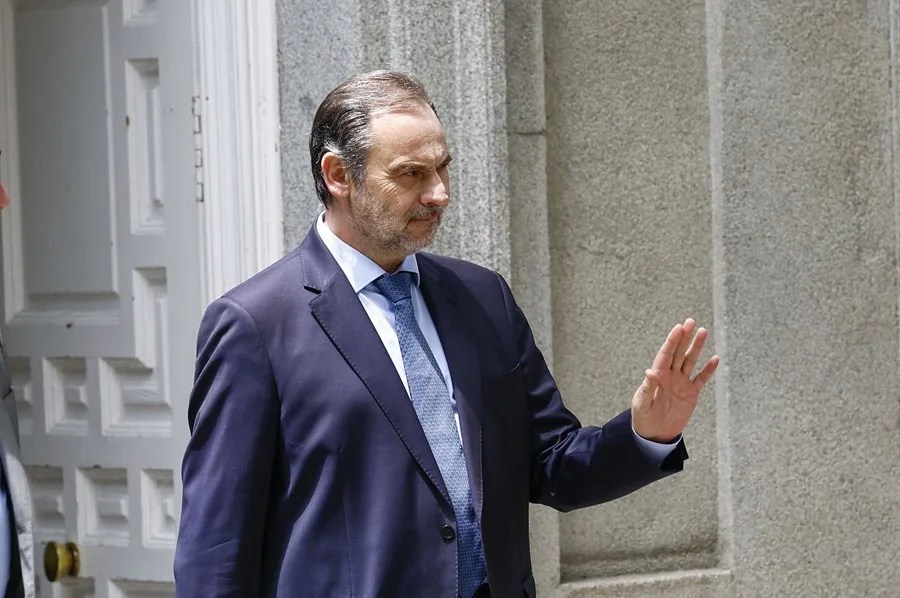 La UCO apunta posibles entregas de dinero del PSOE a Ábalos no documentadas por el partido