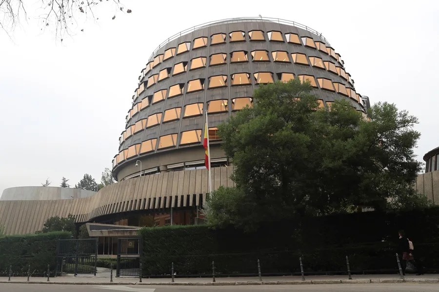 El Constitucional rechaza las objeciones del Supremo a la amnistía y avala que incluya la malversación