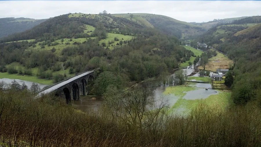 Unas 4.000 personas demandan por polución fluvial a empresas en el mayor caso del Reino Unido