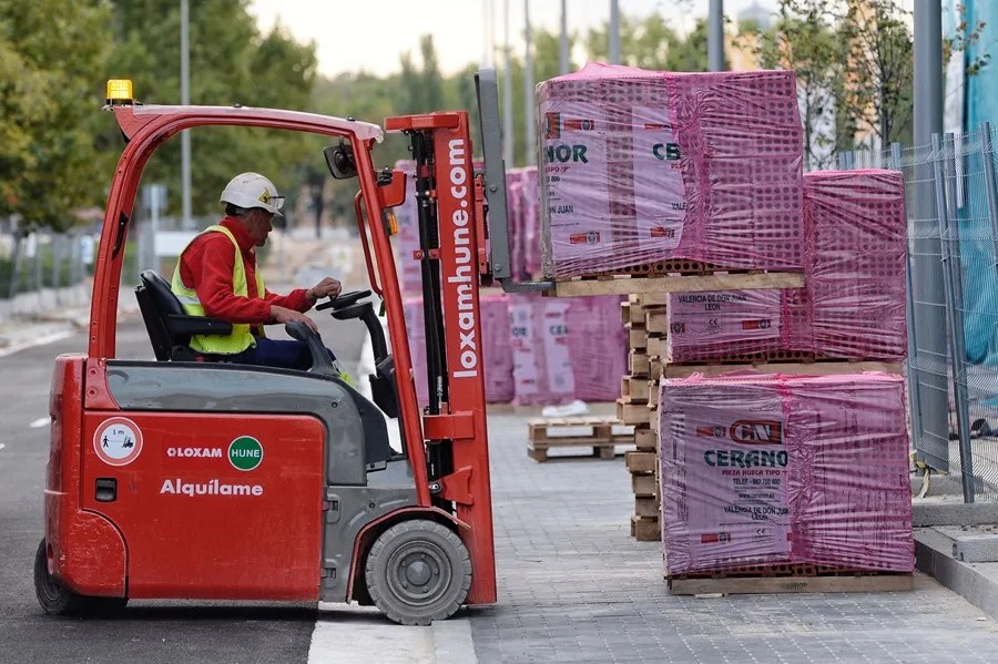 El empleo avanza en septiembre con 31.462 afiliados más y 4.846 parados menos