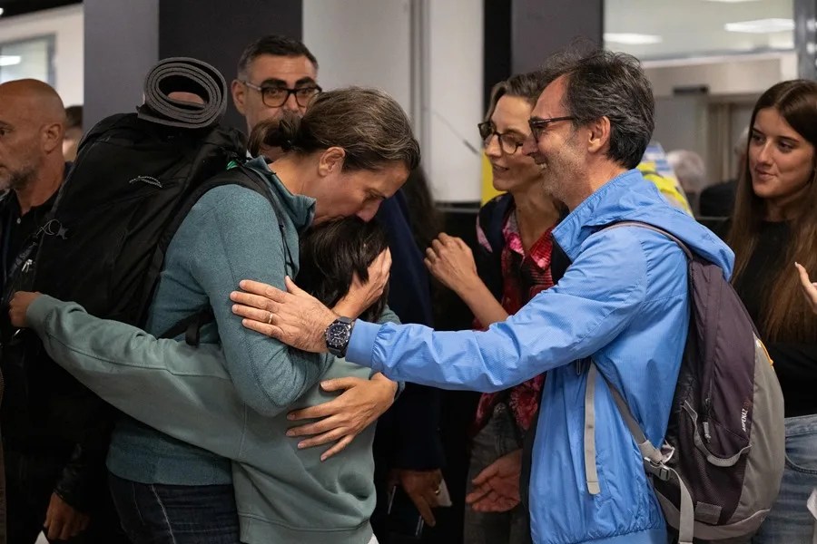 Italia anuncia la salida de un primer grupo de 26 activistas de la Flotilla de Israel
