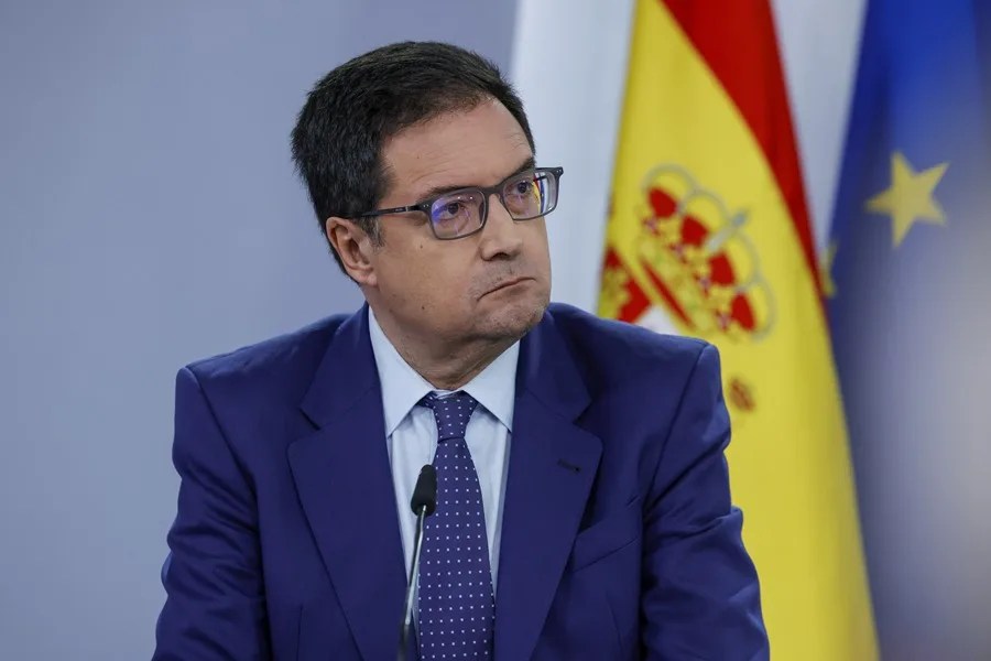 Los altos cargos deberán publicar sus viajes y sus agendas institucionales
