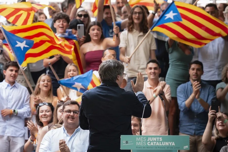 El Constitucional admite el recurso de Puigdemont por la amnistía y no suspende su orden de detención