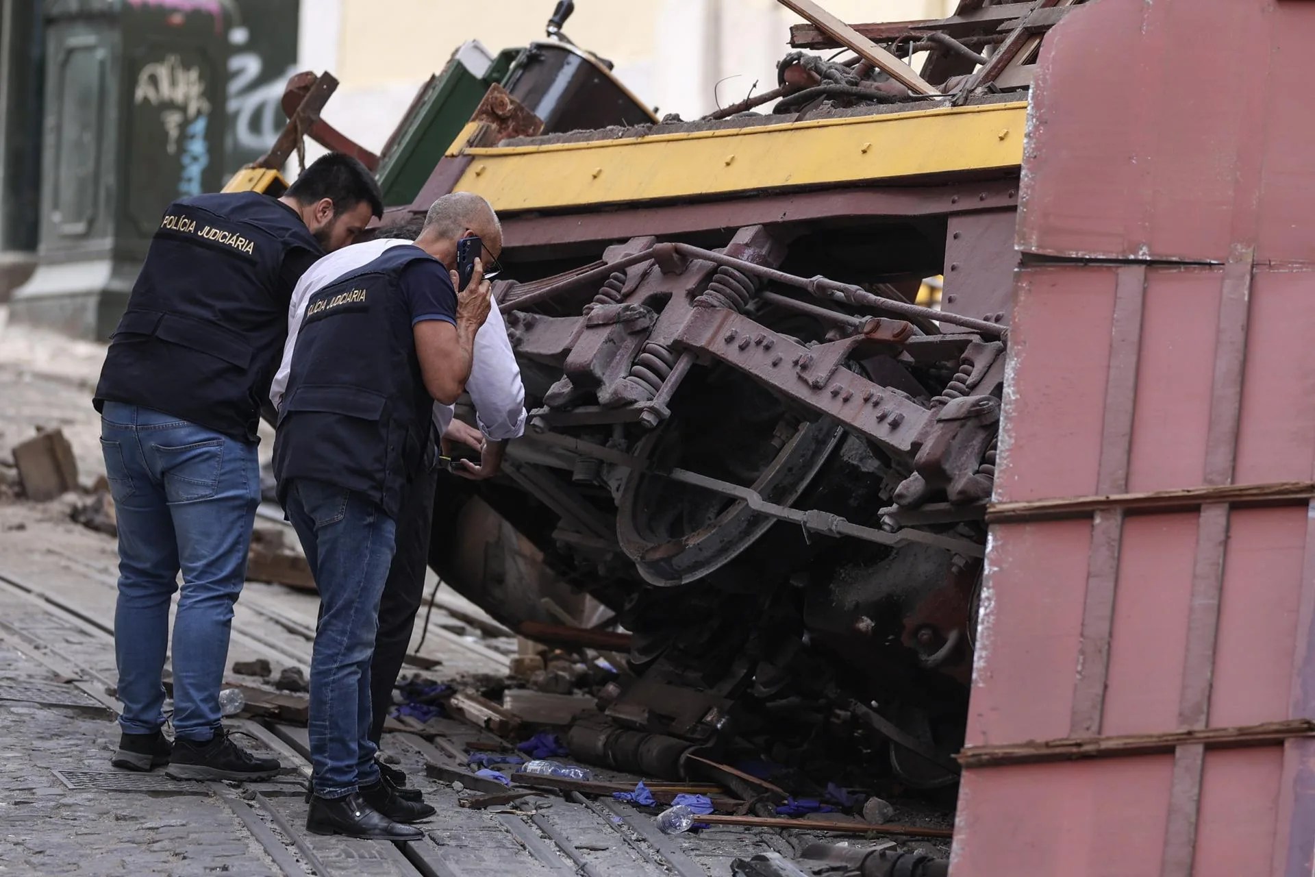 El cable roto del funicular en Lisboa no cumplía con la normativa para el transporte de personas