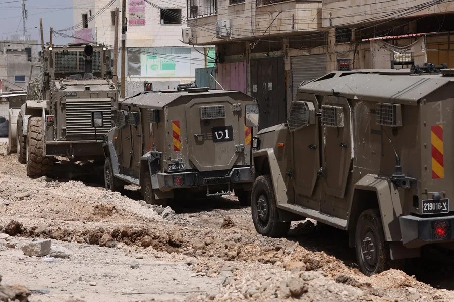 Fuerzas israelíes matan a tiros a un menor en una redada en Cisjordania