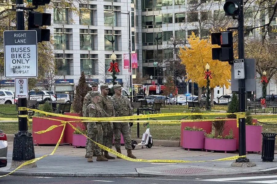 Trump califica como un «acto de terror» el tiroteo contra dos miembros de la Guardia Nacional y endurece las medidas migratorias