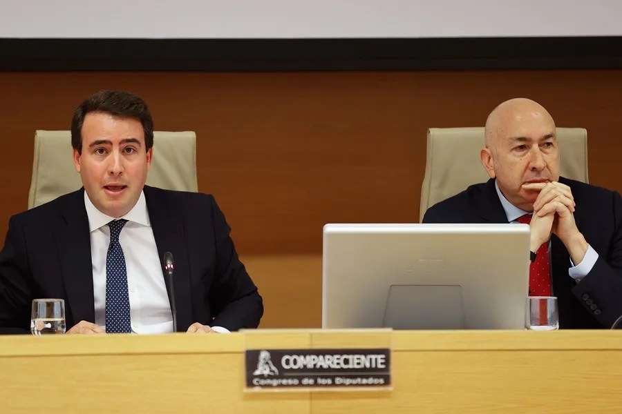 Detenido el presidente de la Diputación de Almería (PP) por fraude en la compra de mascarillas