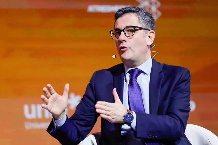 El Gobierno respeta pero no comparte la condena al fiscal y pondrá en marcha su relevo