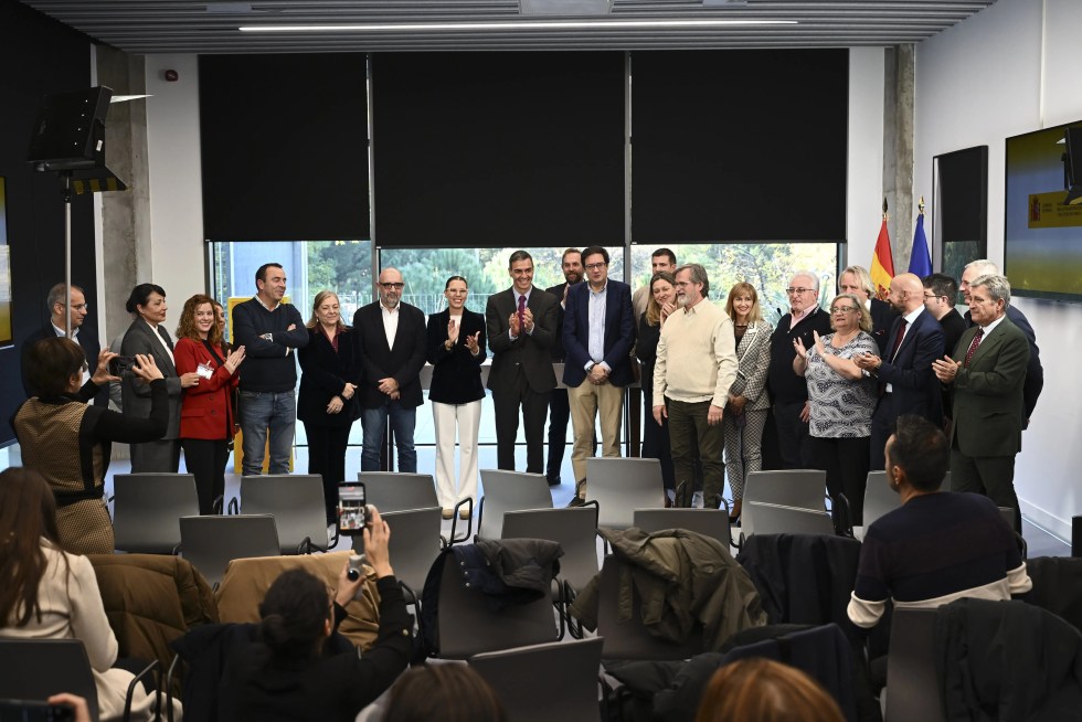 El Gobierno firma la subida salarial del 11 % hasta 2028 con UGT y CSIF, pero sin CCOO