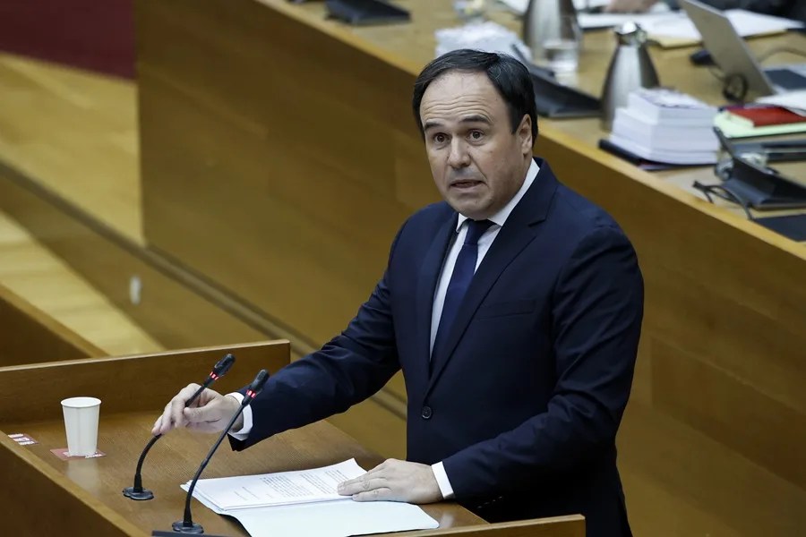 Pérez Llorca seguirá el camino del cambio abierto en 2023 y lanza varios guiños a Vox