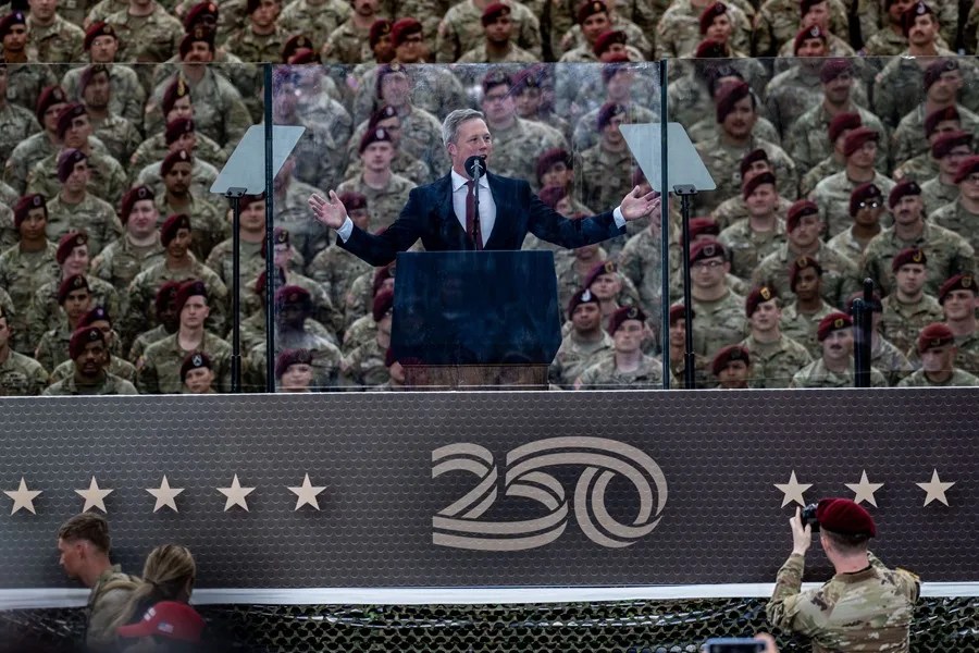 Un alto cargo del Pentágono visita Kiev en medio de rumores sobre un nuevo plan de paz de Trump