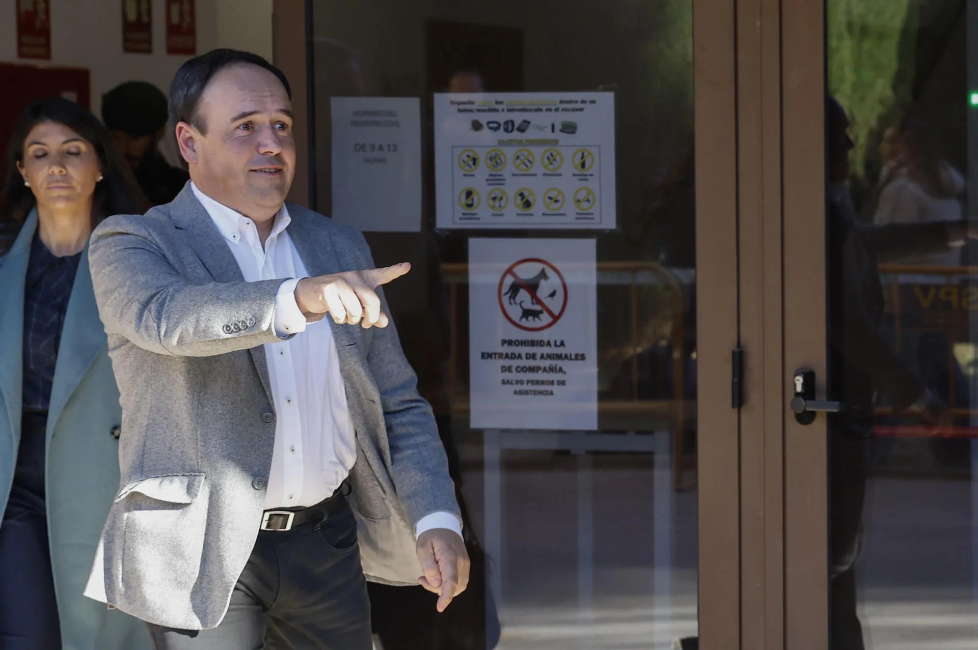 La jueza de la dana pide a Pérez Llorca la factura del teléfono con el que habló con Mazón