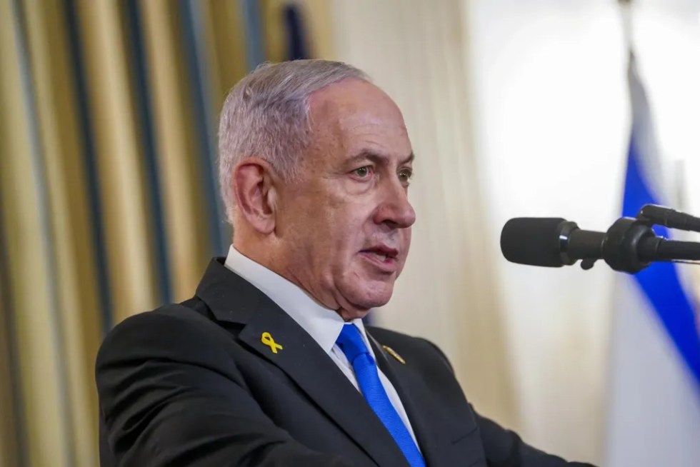 Colonos israelíes queman casas de palestinos en Belén y Netanyahu pide aplicar la ley contra ellos
