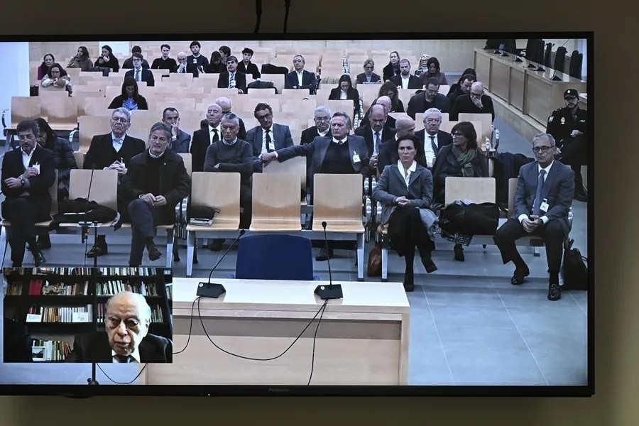 La amnistía encara su segundo año con el regreso de Puigdemont en manos del Constitucional