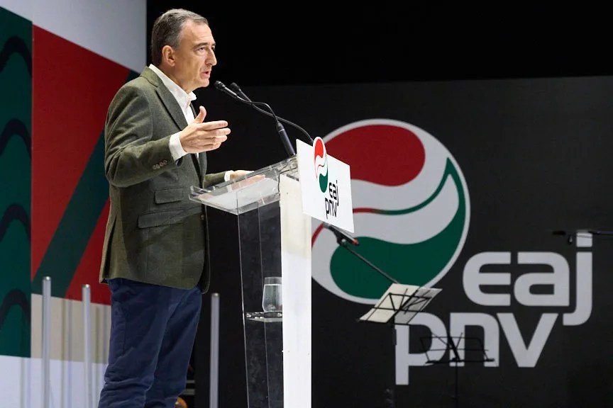 Sumar insiste en que se remodele el Ejecutivo e IU pide una reunión del Pacto de Gobierno